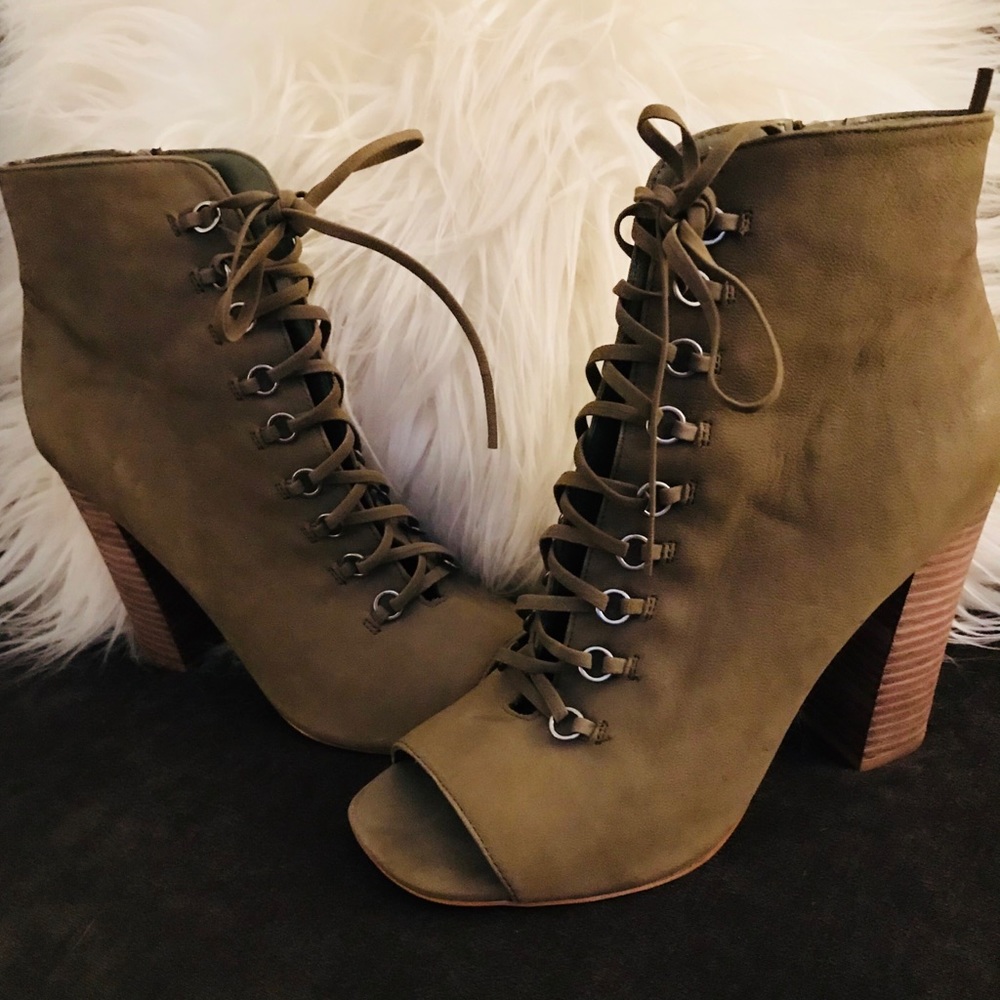 Steve Madden open toe Booties